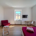 Cosy Moods - Campus Apartment