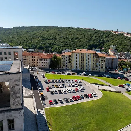 Cosy Moods - Campus * Triest